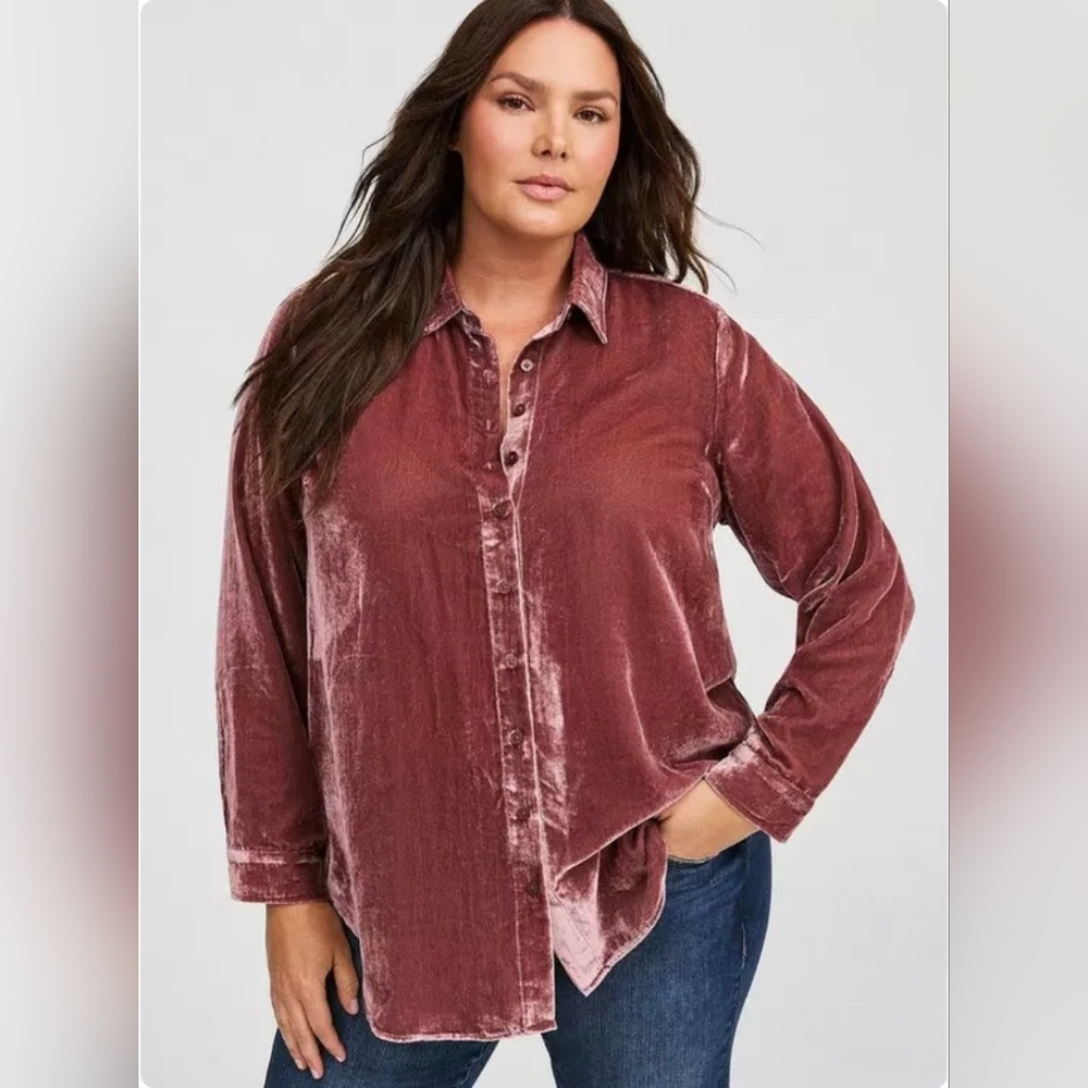 Torrid Velvet Tunic In Medium (00)